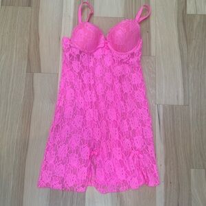 Bright pink lace babydoll with adjustable straps Sz 34 B lingerie